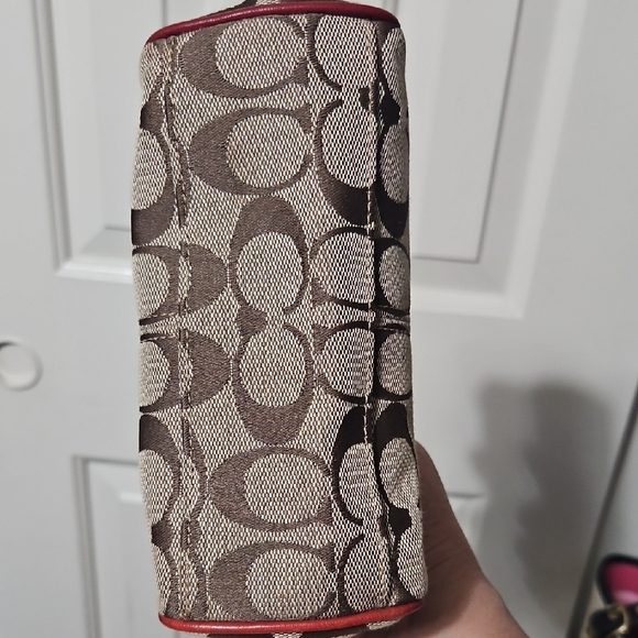 Coach EUC Legacy Lining Kisslock Clutch/wrislet - Picture 6 of 9